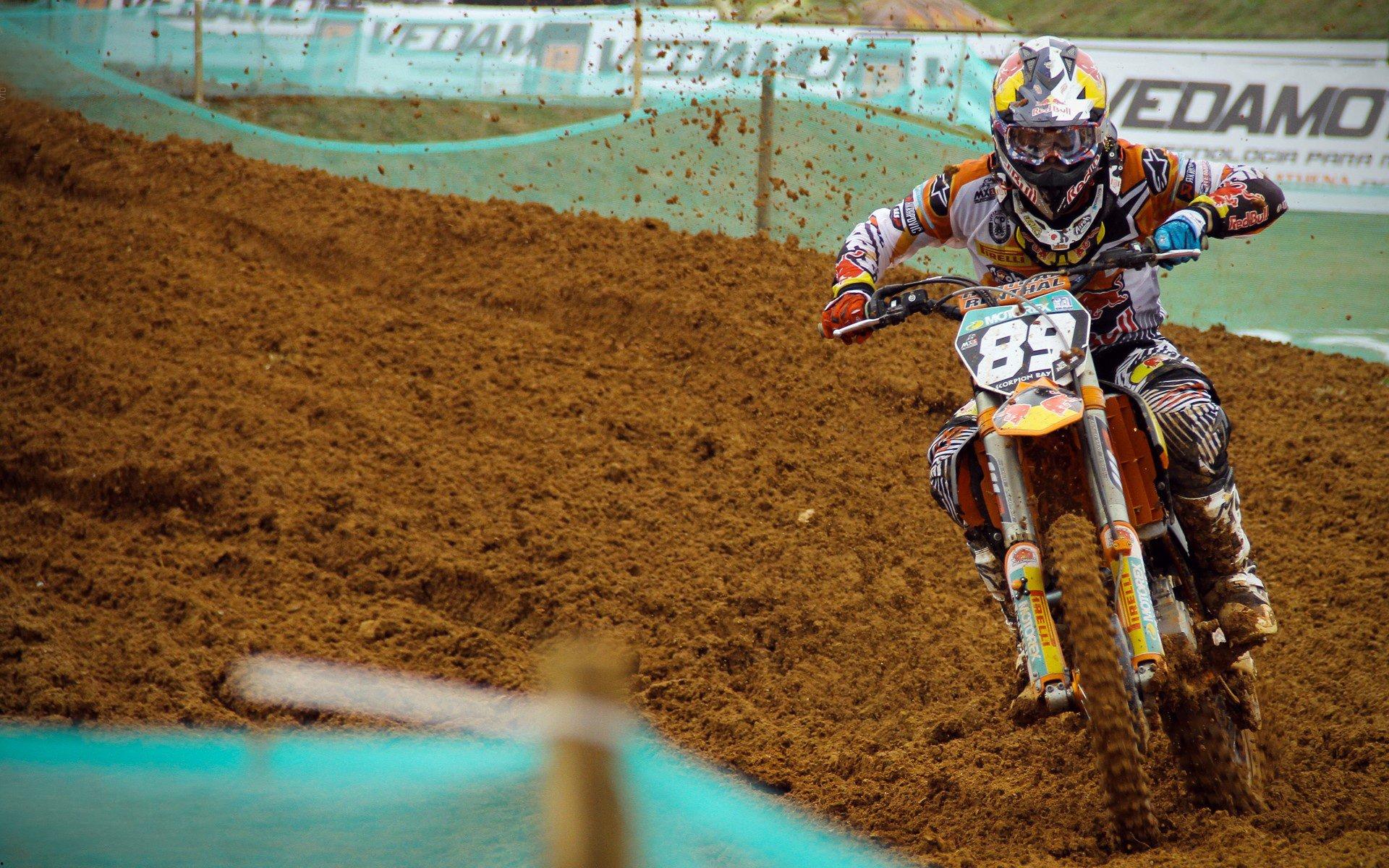 囧叔施压裁判染红引争议，罗基警告，容忍将导致问题恶化